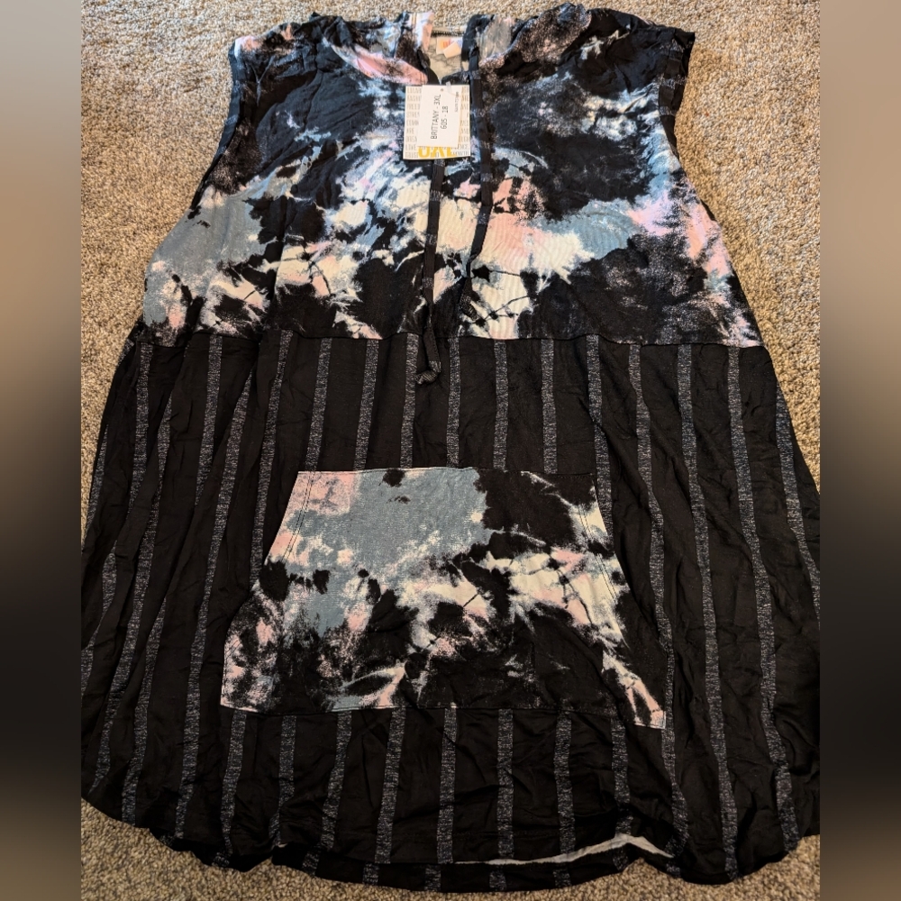 LuLaRoe Ladies Black, Green & Pink Sleeveless Hooded T-shirt NWT Size 3X